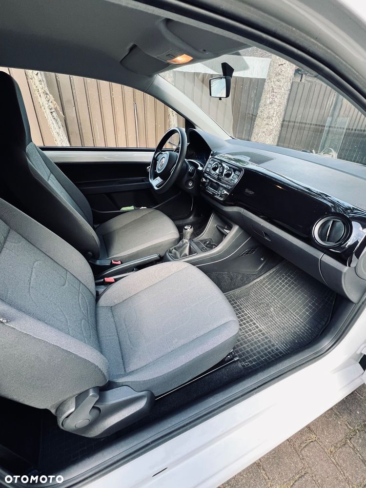 Volkswagen up! white - 9