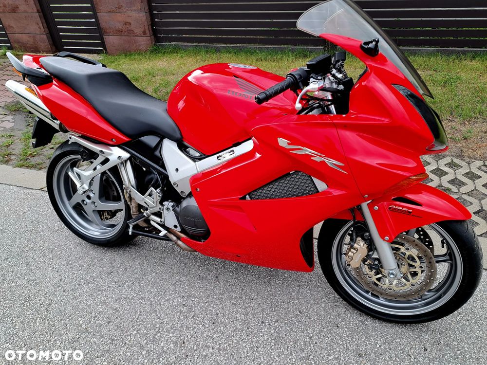 Honda VFR - 2
