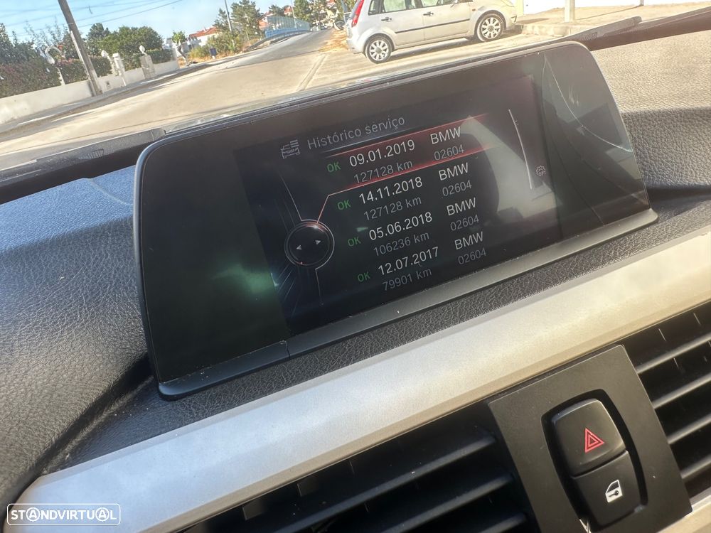 BMW 318 d Auto Line Luxury - 23