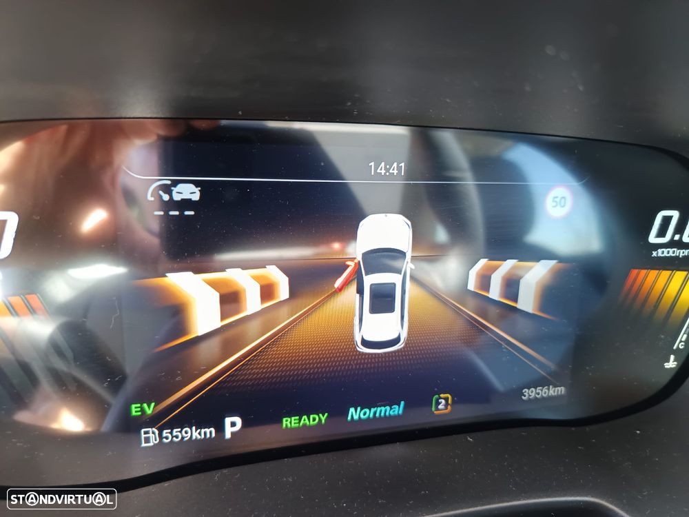 MG ZS 1.5 Hybrid+ Luxury - 11