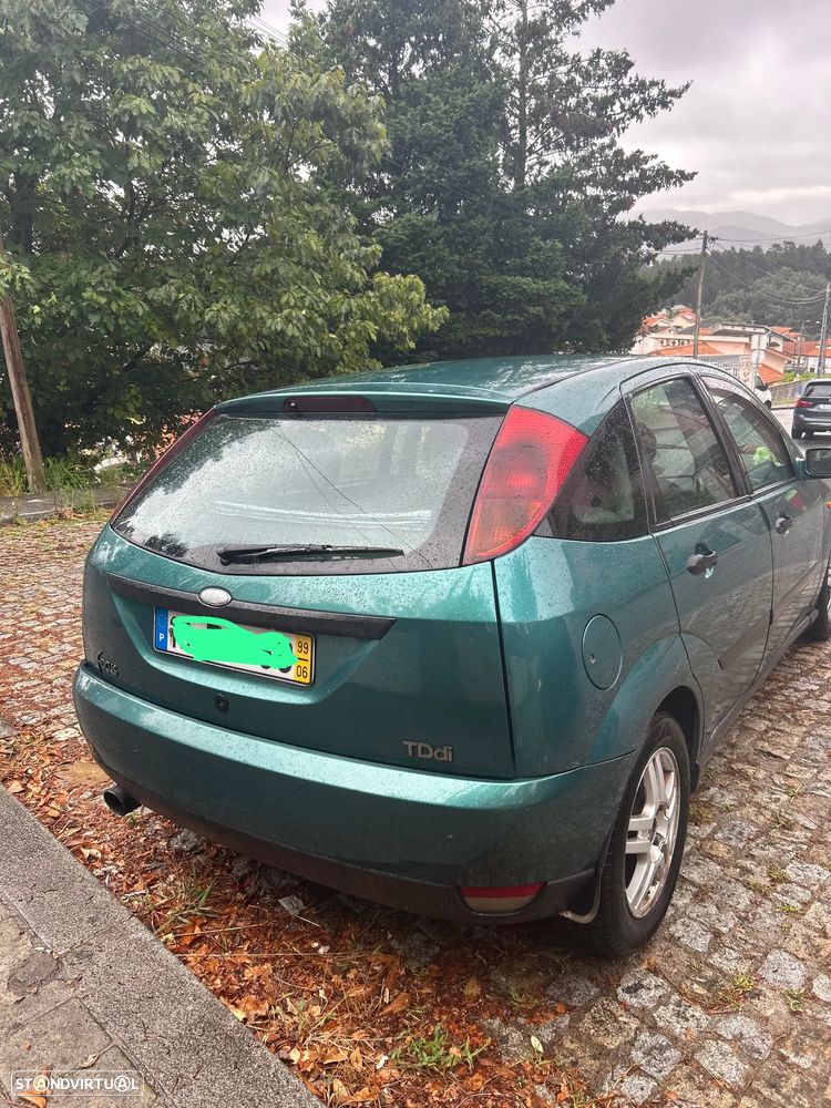 Ford Focus 1.8 TDdi Ambiente - 3