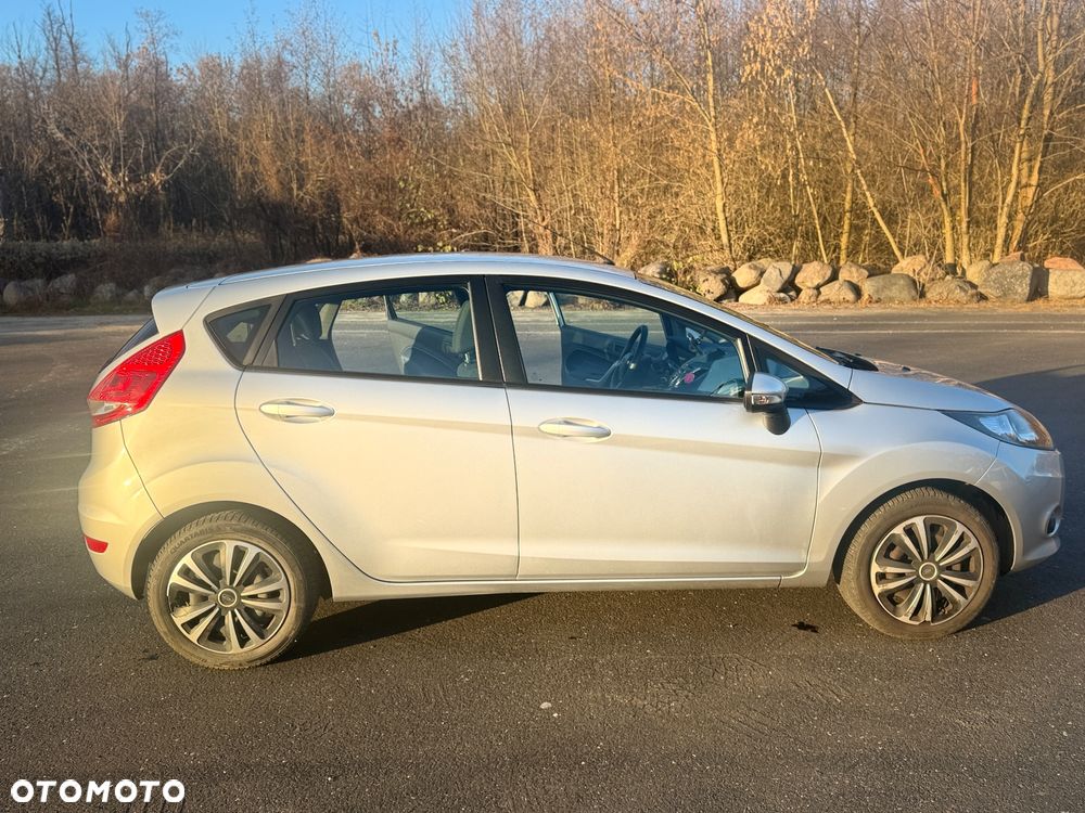 Ford Fiesta - 12