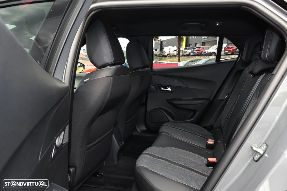 Peugeot 2008 1.2 Allure - 18