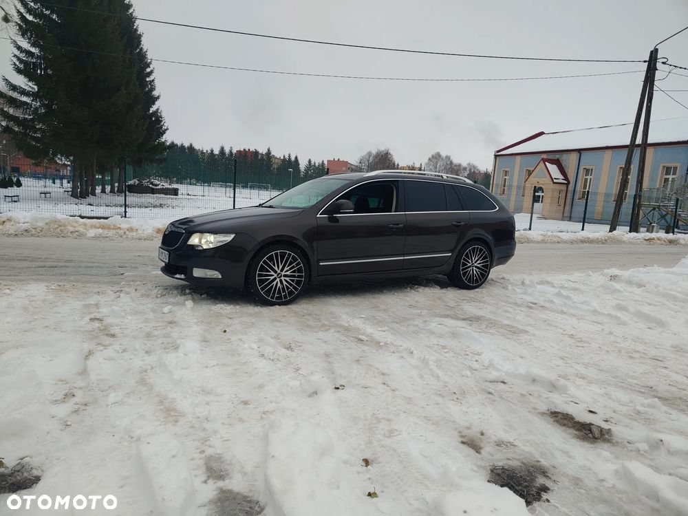 Skoda Superb 2.0 TDI DSG Exclusive - 19