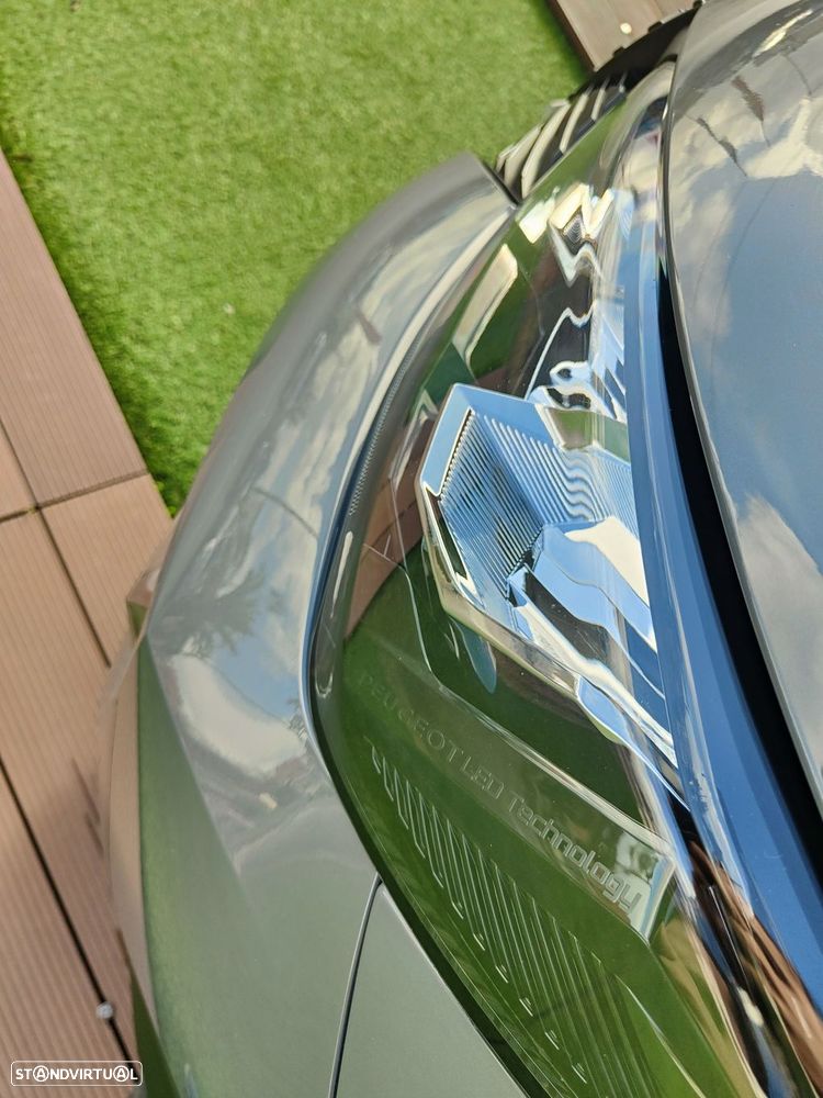 Peugeot 2008 1.2 PureTech Active Pack - 12