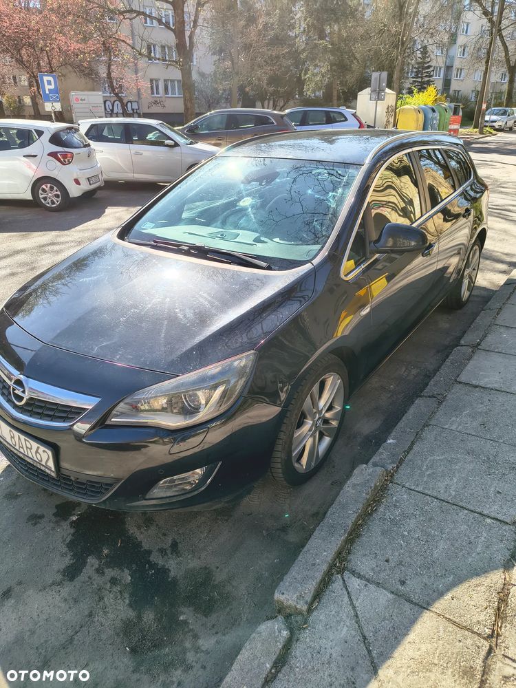 Opel Astra 1.4 T Cosmo - 14