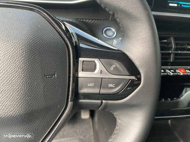 Peugeot e-2008 50 kWh Allure Pack - 17