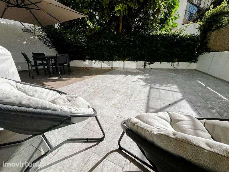 T1 com amplo terraço privativo — Avenida Casal Ribeiro, Saldanha - Grande imagem: 2/12