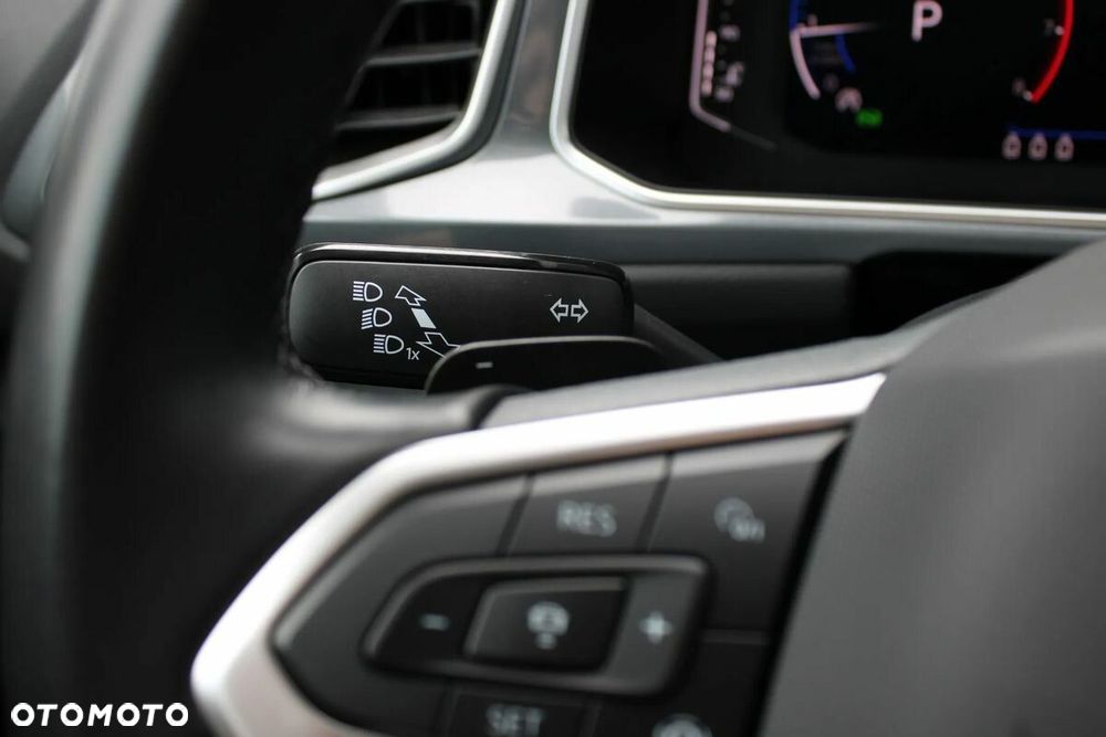 Volkswagen T-Roc 1.5 TSI Style DSG - 23