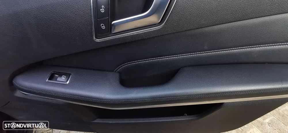 Mercedes-Benz E 250 BlueTEC 4Matic 7G-TRONIC Edition - 32