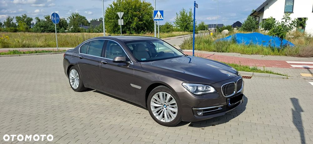 BMW Seria 7 740d xDrive - 14