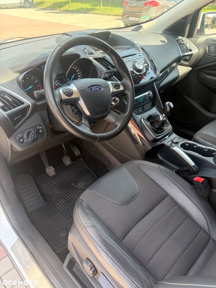 Ford Kuga 1.6 EcoBoost 2x4 Individual - 38