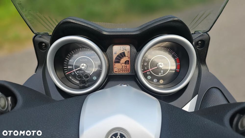Yamaha X-max - 9