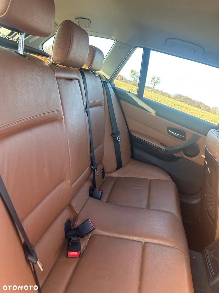 BMW Seria 3 320d - 5