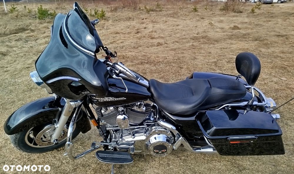 Harley-Davidson Touring Street Glide - 17