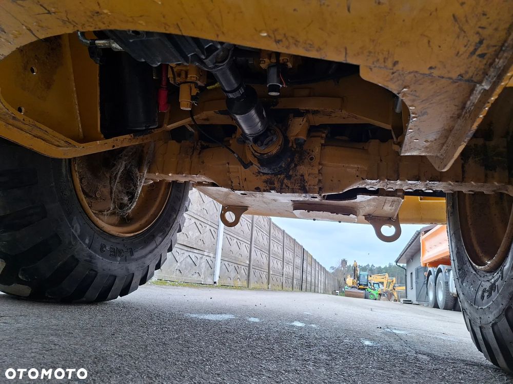 Caterpillar CAT 914 M - 23