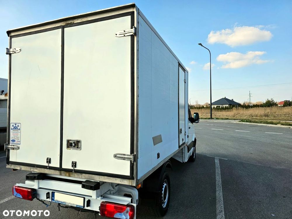 Mercedes-Benz Sprinter - 11