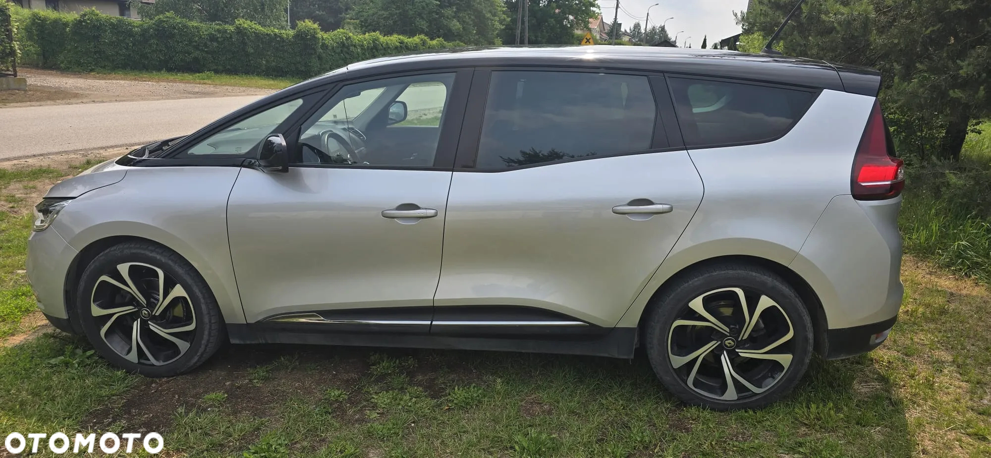 Renault Grand Scenic - 6