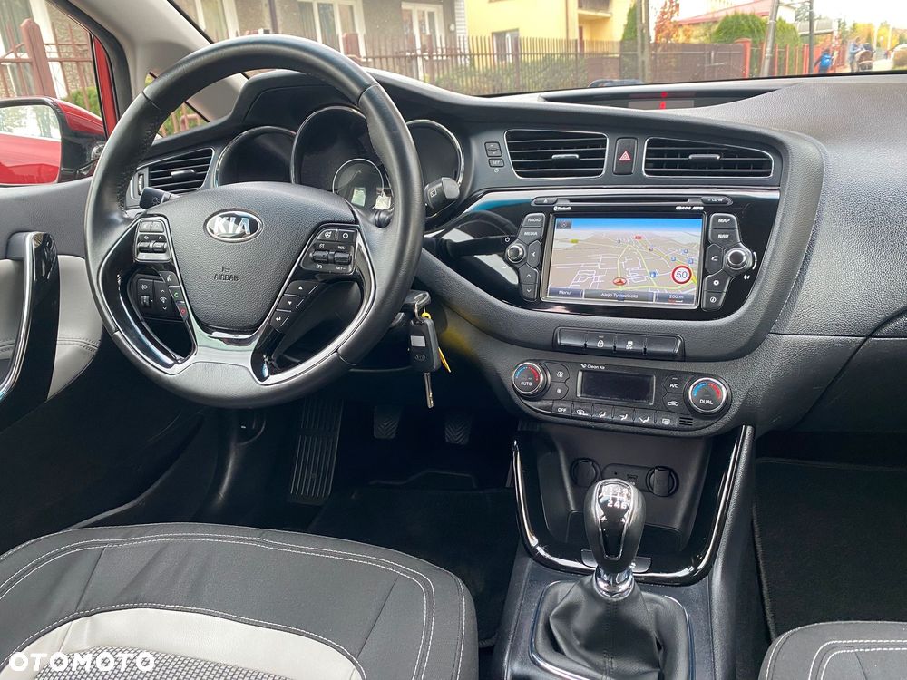 Kia Ceed Cee'd 1.6 GDI Business Line - 8