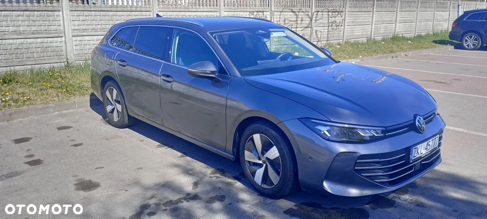 Volkswagen Passat - 8