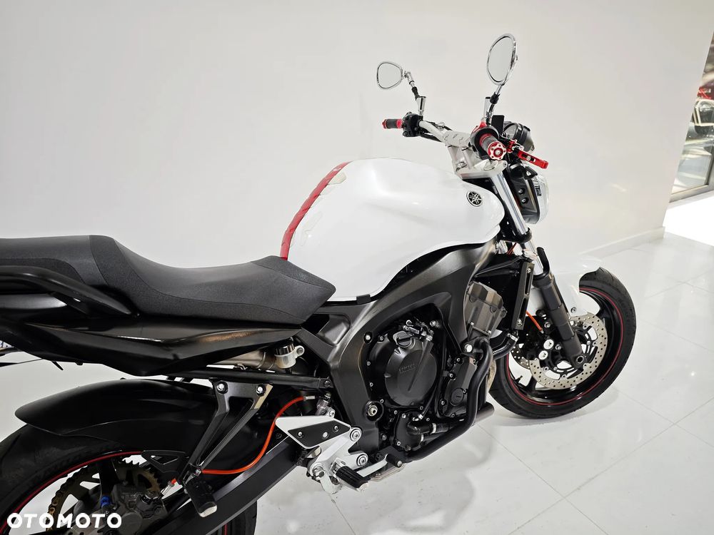 Yamaha FZ - 8