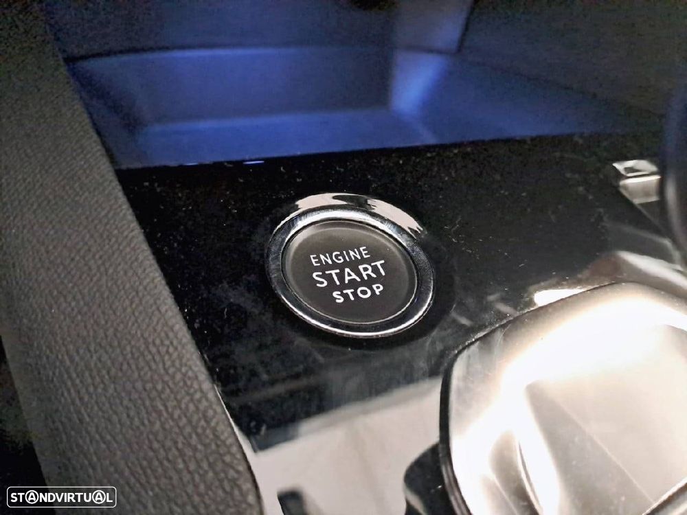 Peugeot 3008 1.6 Hybrid4 Allure Pack e-EAT8 - 18