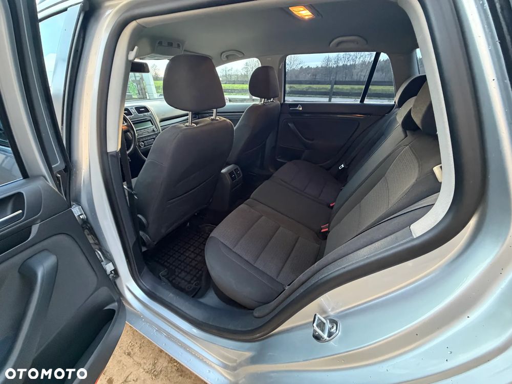 Volkswagen Golf 1.6 TDI Highline - 5