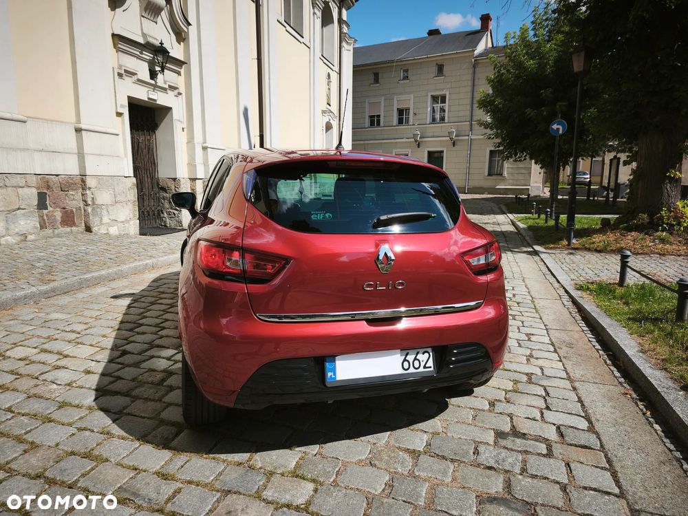 Renault Clio - 26