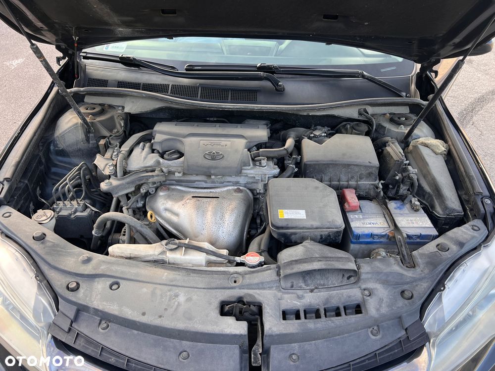 Toyota Camry - 28
