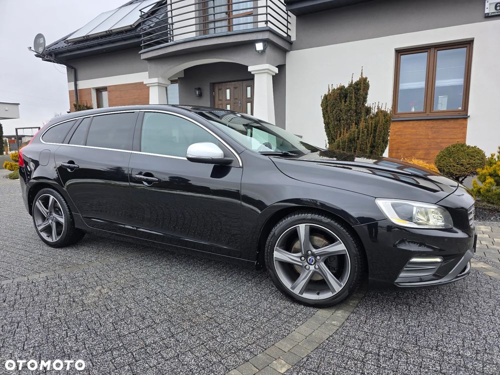 Volvo V60 D4 Geartronic Summum - 17