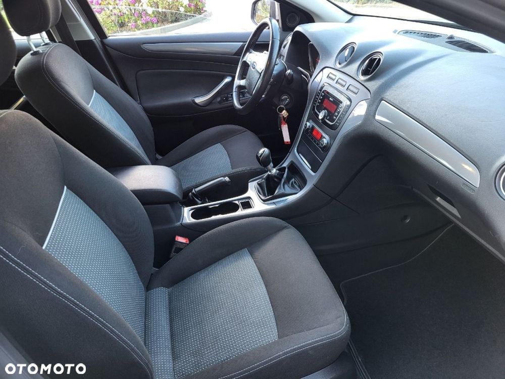 Ford Mondeo - 10