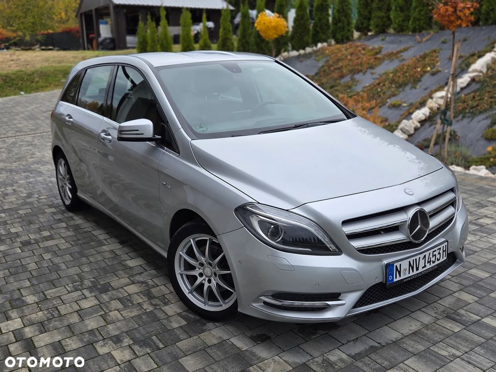 Mercedes-Benz Klasa B 200 (BlueEFFICIENCY) - 1