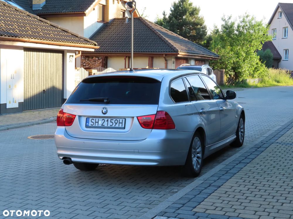 BMW Seria 3 320d - 4