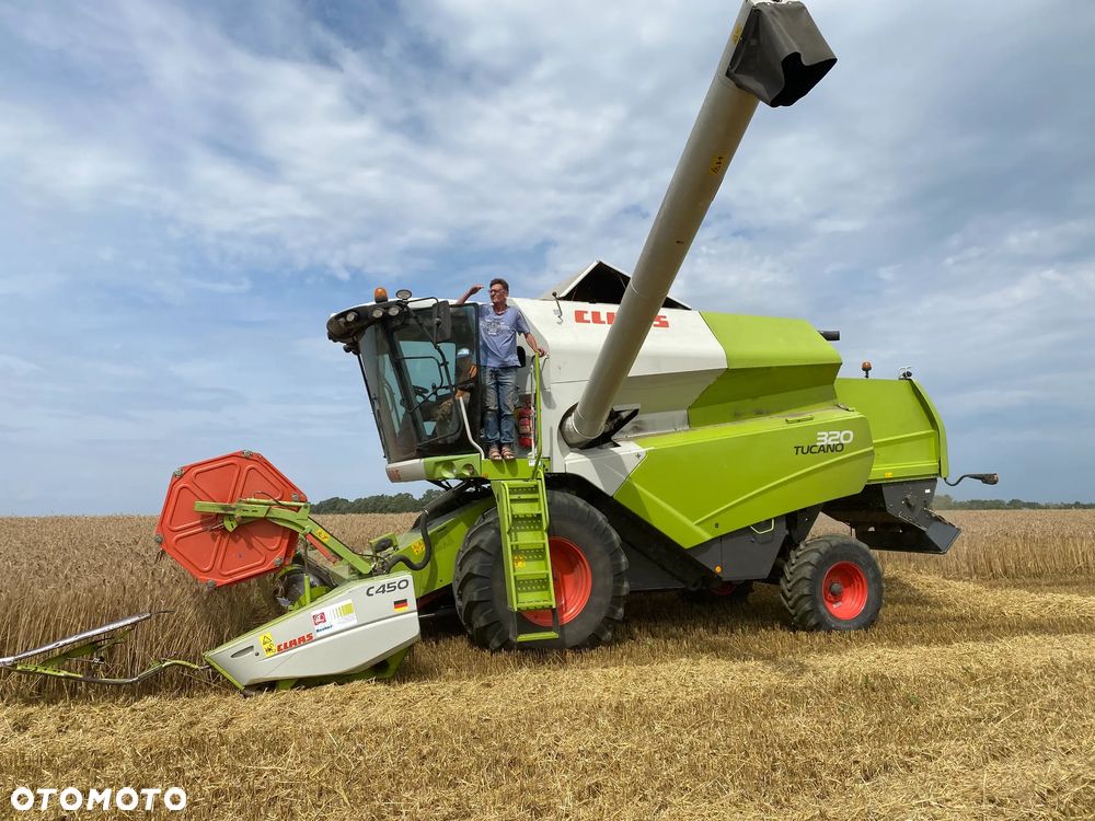 Claas Tucano 320 - 5