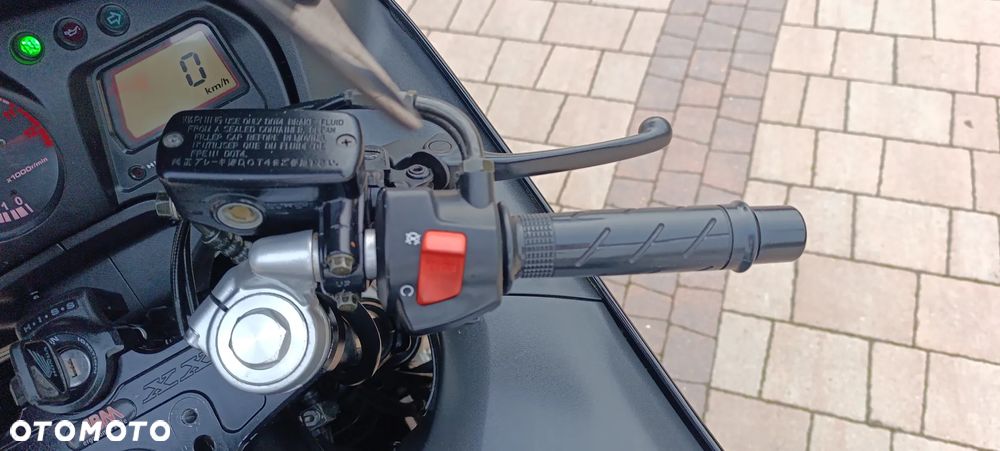 Kawasaki Ninja 1000 SX - 12