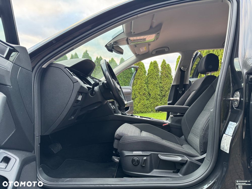 Volkswagen Passat Variant 1.6 TDI SCR DSG Business - 9