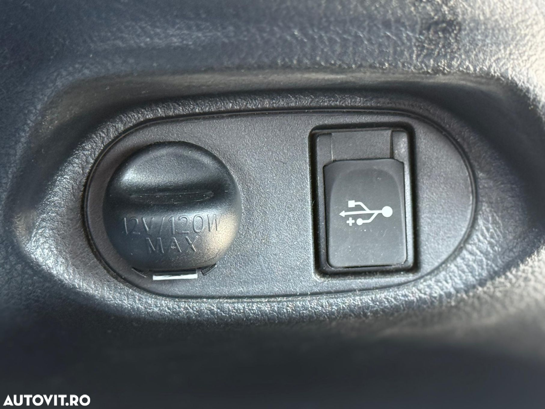 Toyota Yaris - 14