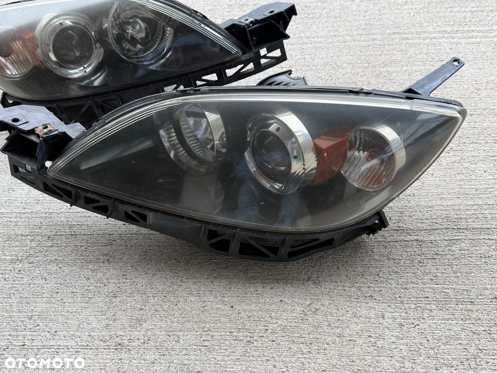 Mazda 3 BK 2003/2008r hatchback 5 drzwi , sedan 4drzwi xenon komplet Lampa przednia reflektor Xenon Ksenonowy wersja Europejska spryskiwacze lamp zbiornik spryskiwaczy lampy tyl halogeny grill i inne cześć - 2