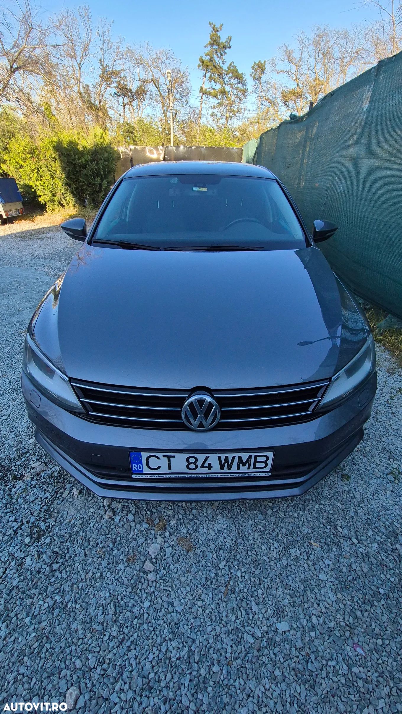 Volkswagen Jetta 2.0 TDI DSG Comfortline - 1