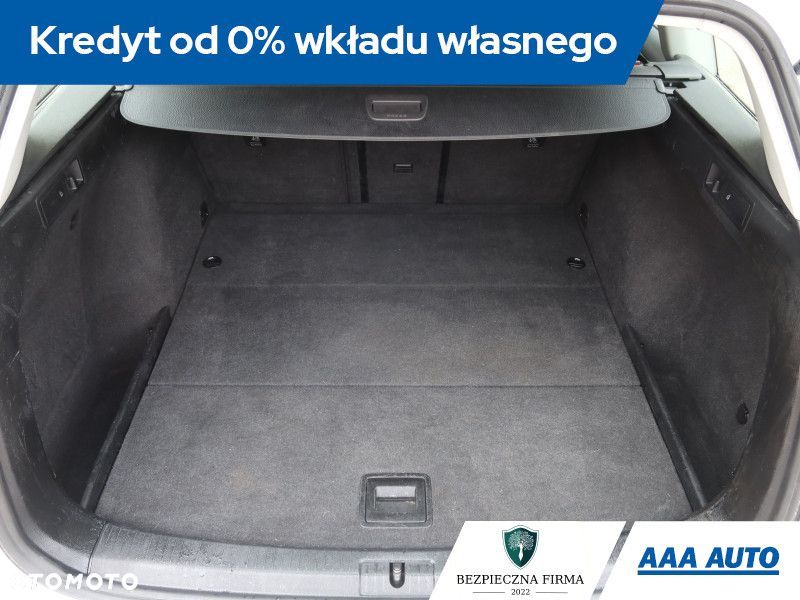 Volkswagen Golf Variant - 13