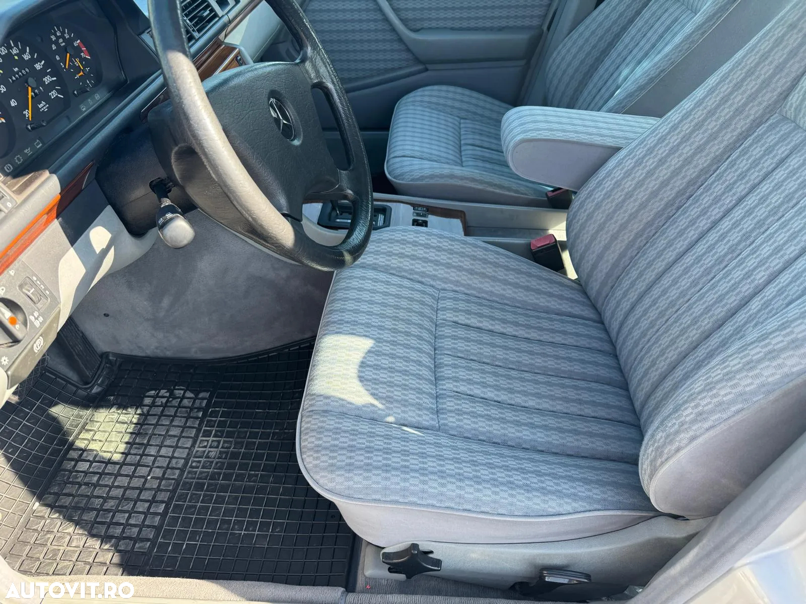 Mercedes-Benz E - 19
