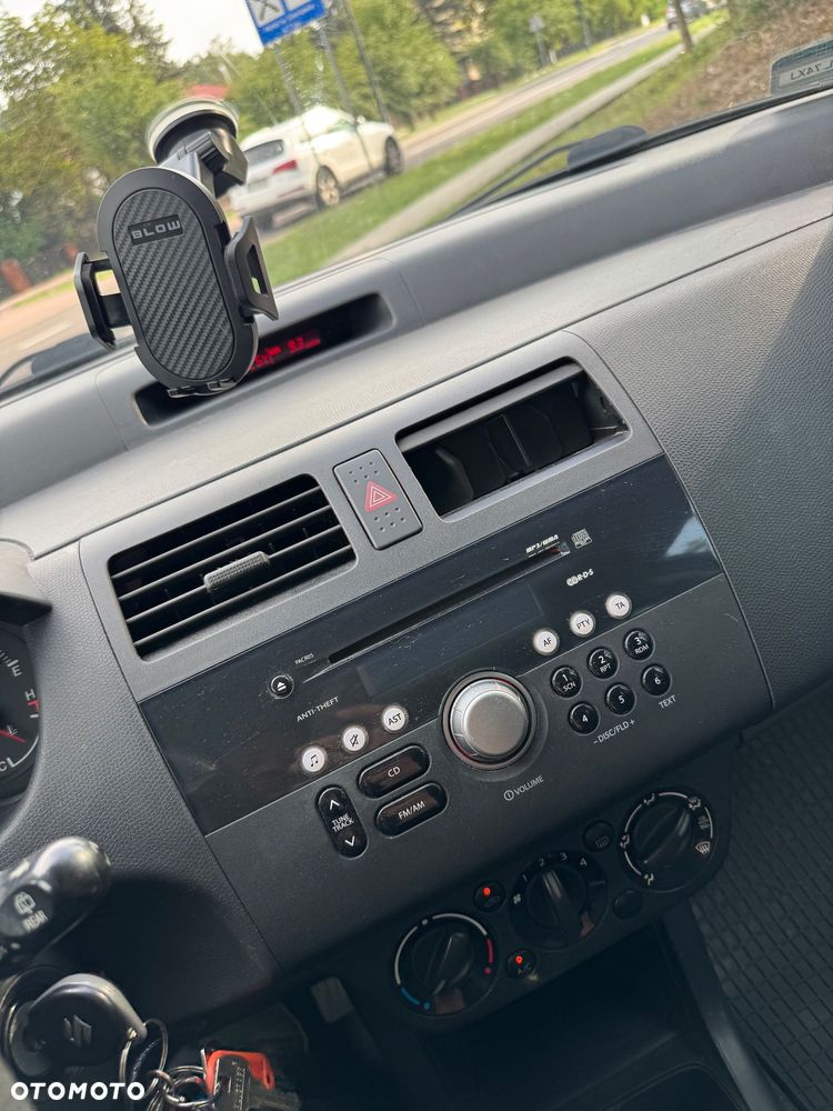 Suzuki Swift 1.3 JB Edition - 21
