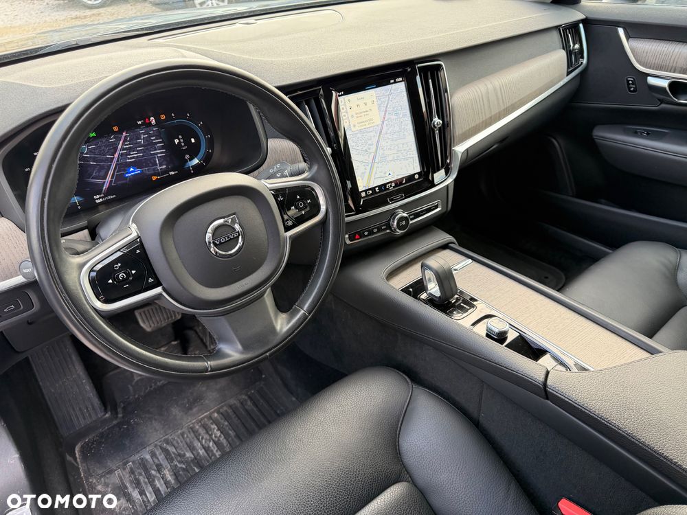 Volvo V90 Cross Country D5 AWD Pro - 34
