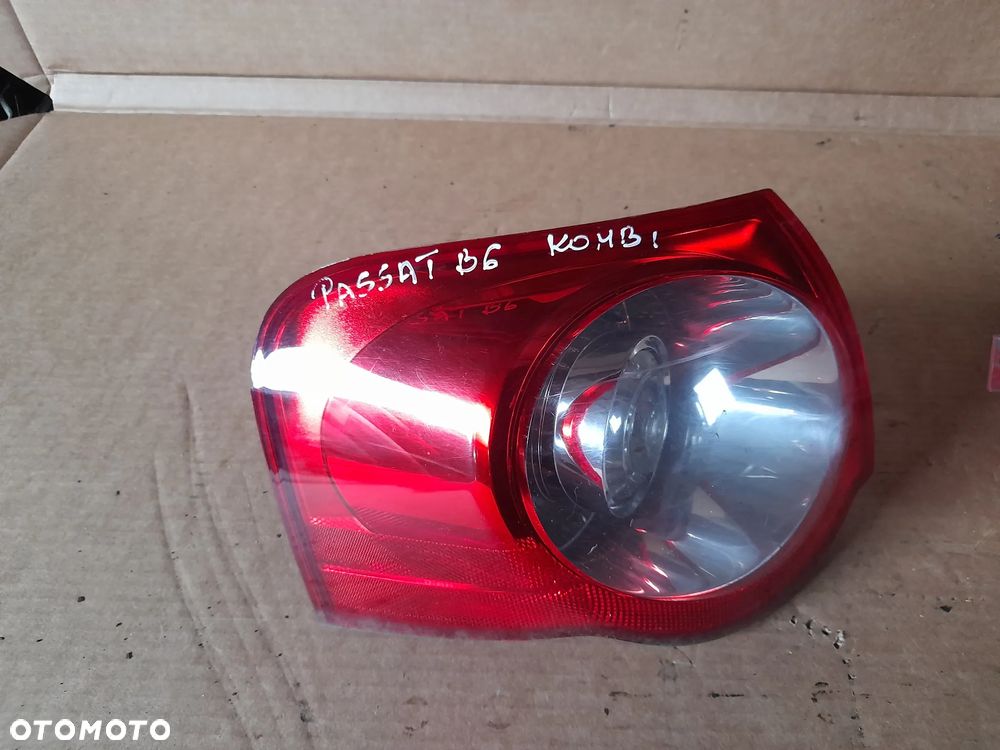 Lampa tylna lewa lub prawa Passat B6 kombi - 2