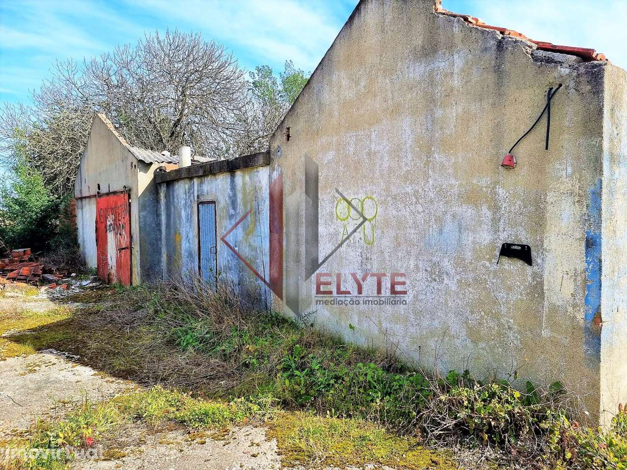 Terreno com casa em Ruinas - Grande imagem: 3/15