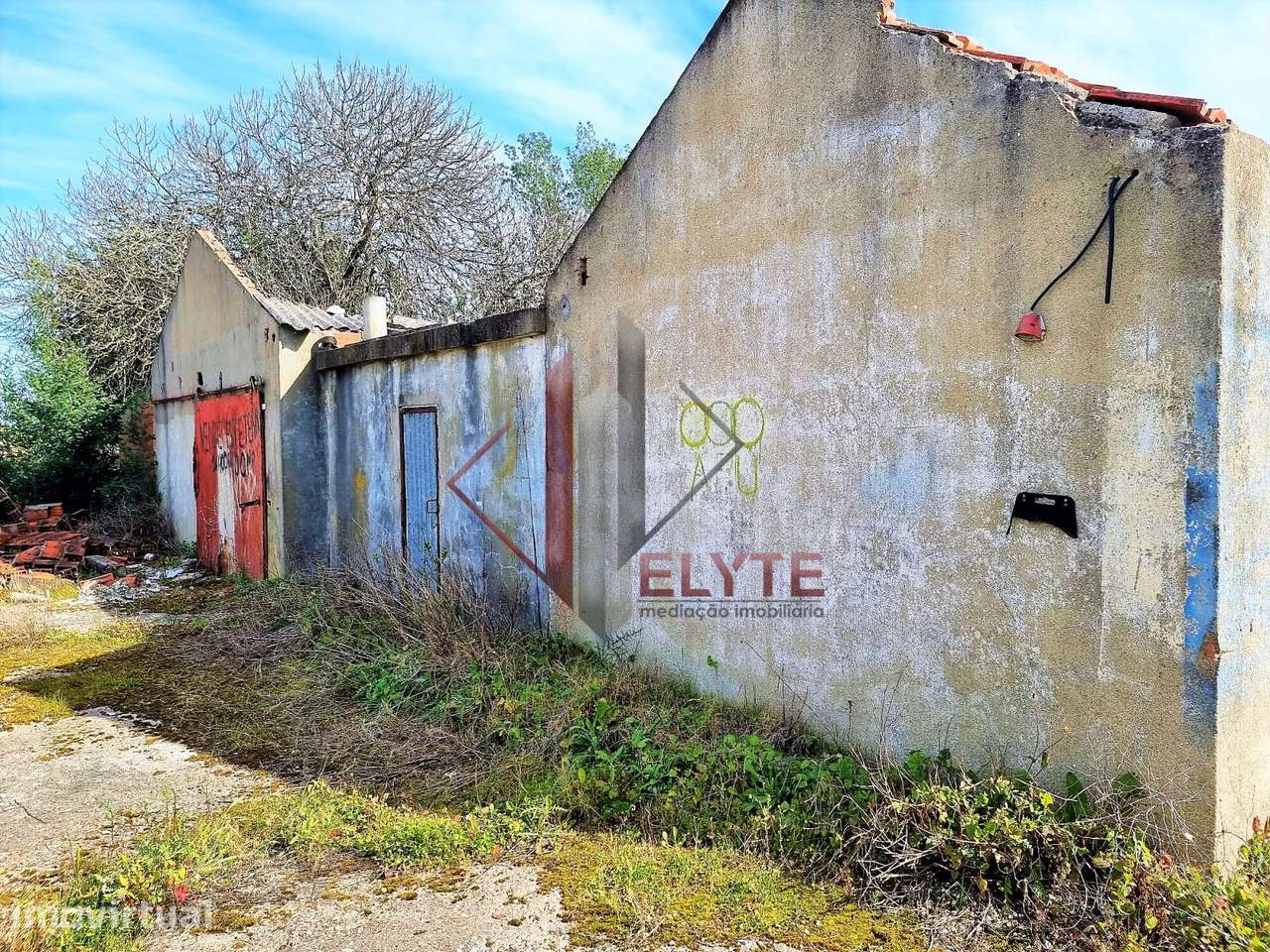 Terreno com casa em Ruinas - Grande imagem: 3/15