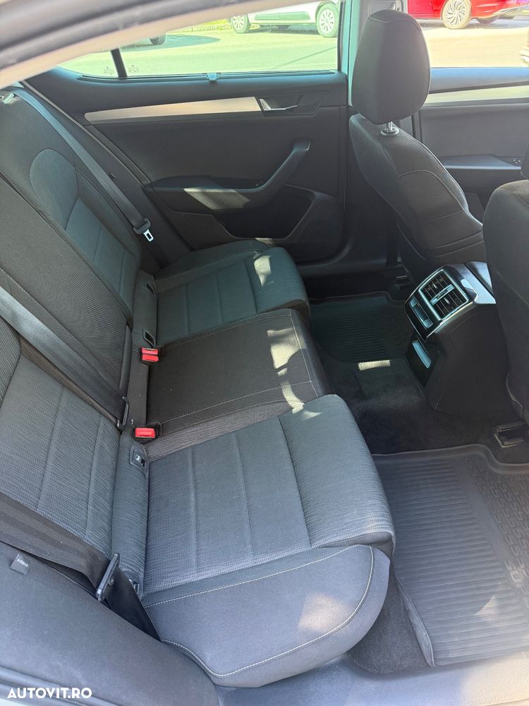 Skoda Superb 2.0 TDI Ambition - 18