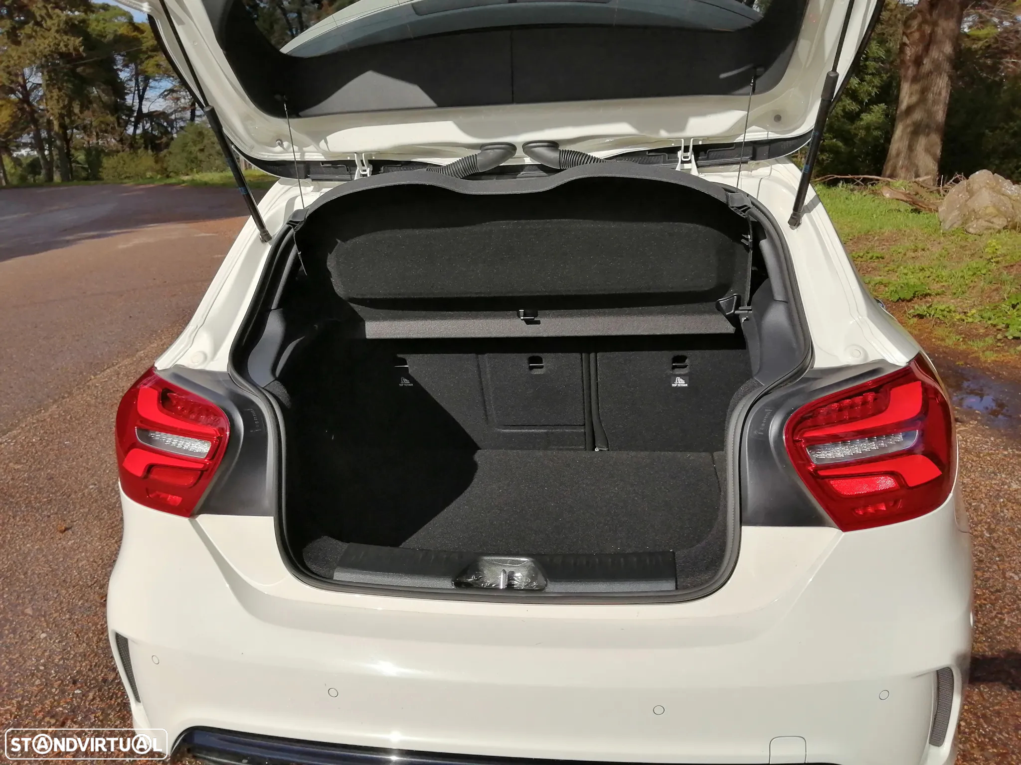 Mercedes-Benz A 45 AMG 4-Matic - 14