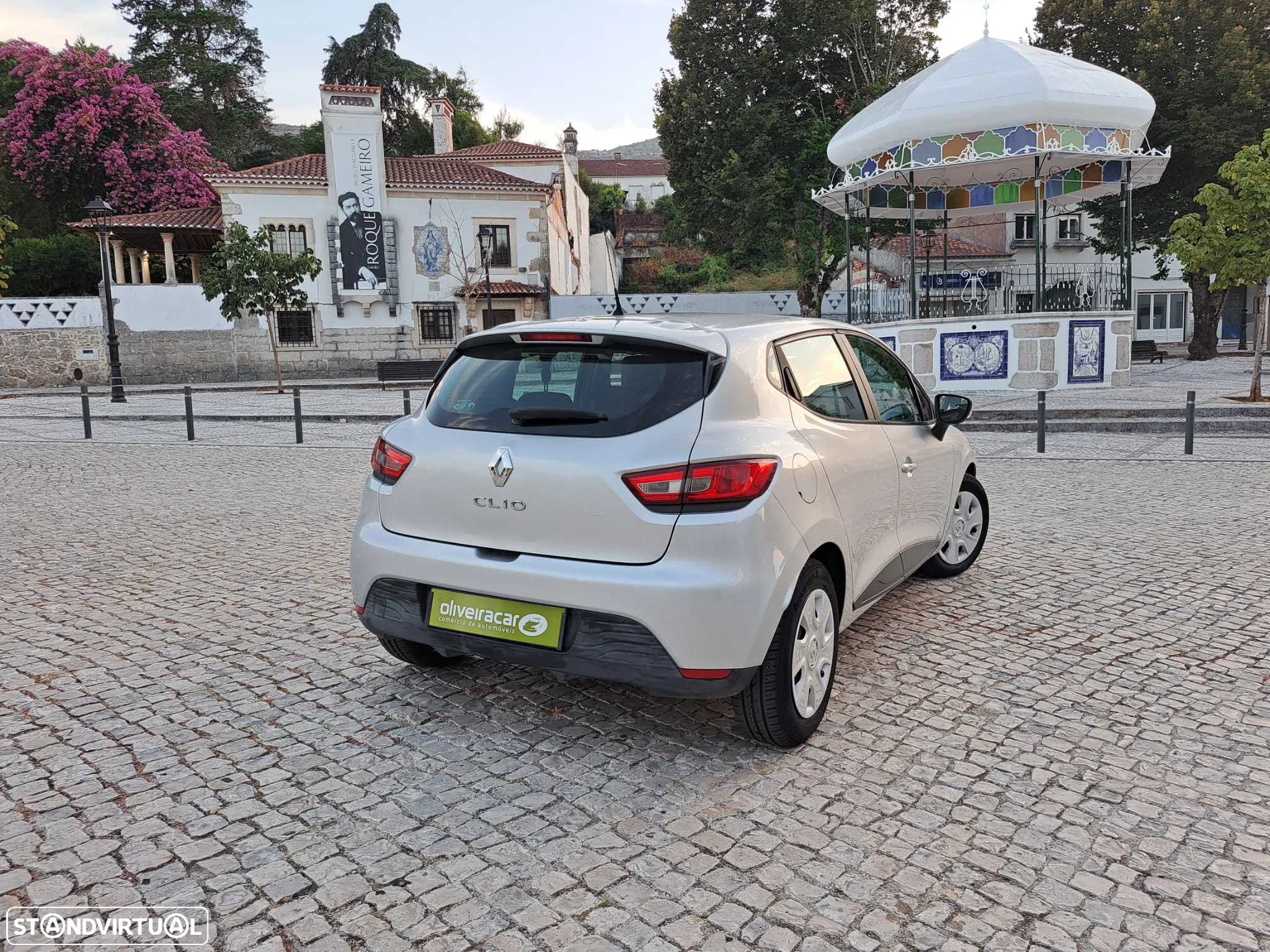 Renault Clio 1.2 16V Confort - 22