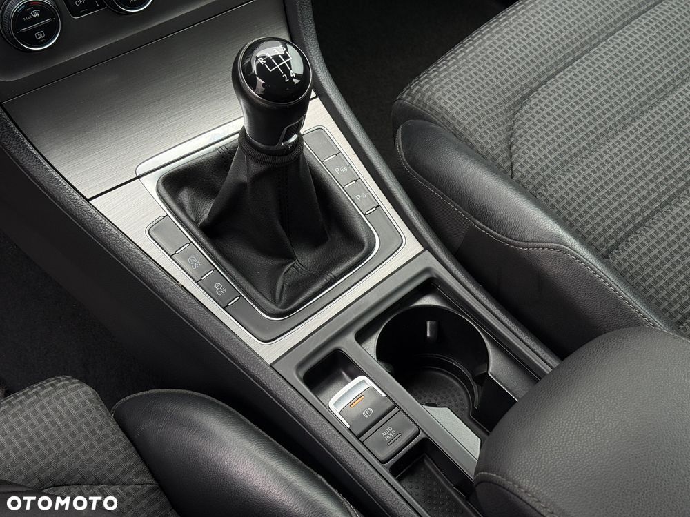 Volkswagen Golf - 21